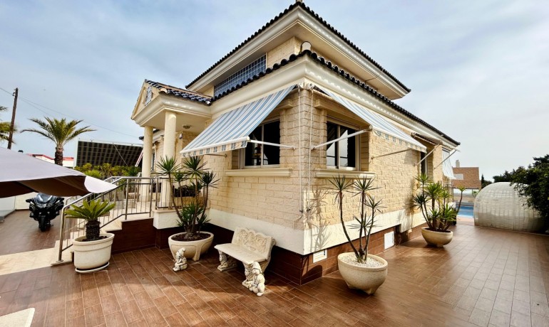 Herverkoop - Villa -
Torrevieja* - Costa Blanca