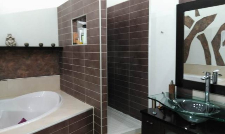 Herverkoop - Villa -
La Mata - La Matanza