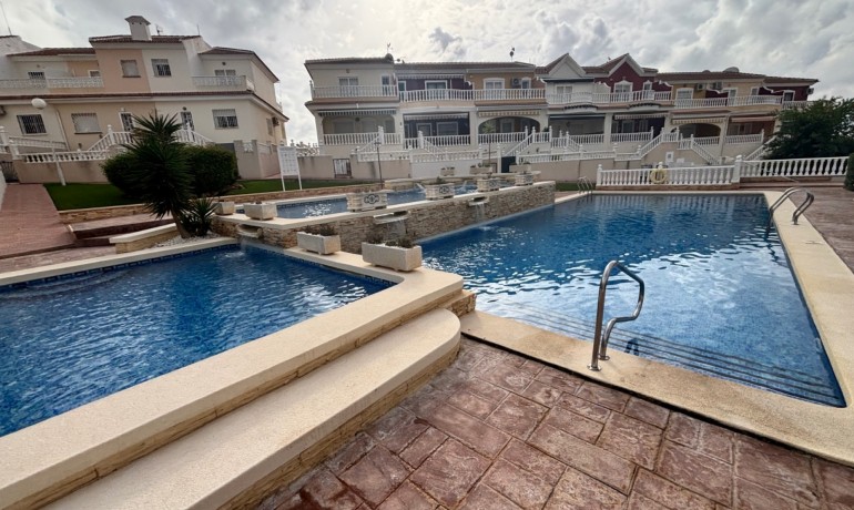 Herverkoop - Huis -
Benijofar* - Monte Azul