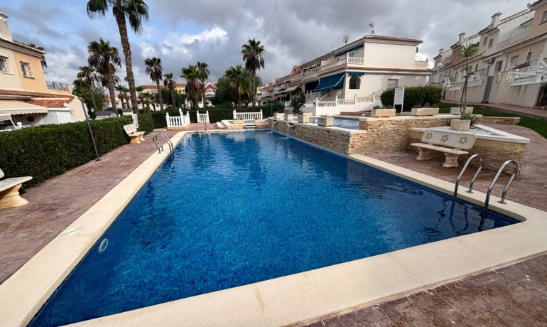 Herverkoop - Huis -
Benijofar* - Monte Azul