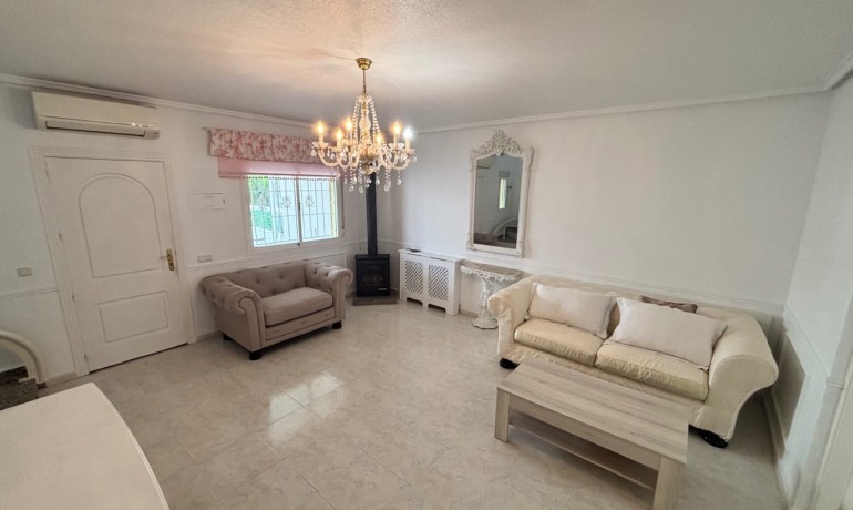 Herverkoop - Huis -
Benijofar* - Monte Azul