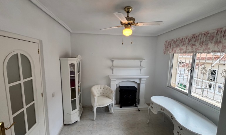 Herverkoop - Huis -
Benijofar* - Monte Azul