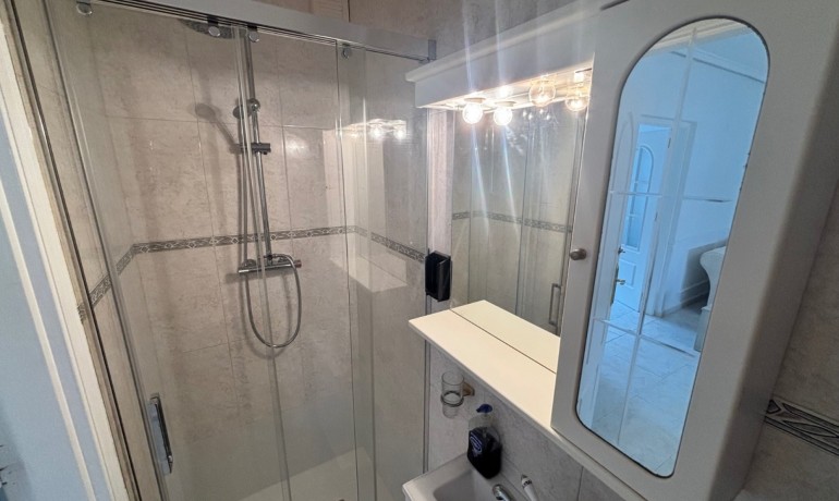 Herverkoop - Huis -
Benijofar* - Monte Azul