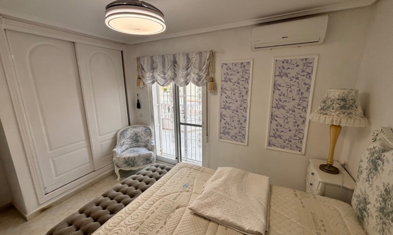 Herverkoop - Huis -
Benijofar* - Monte Azul