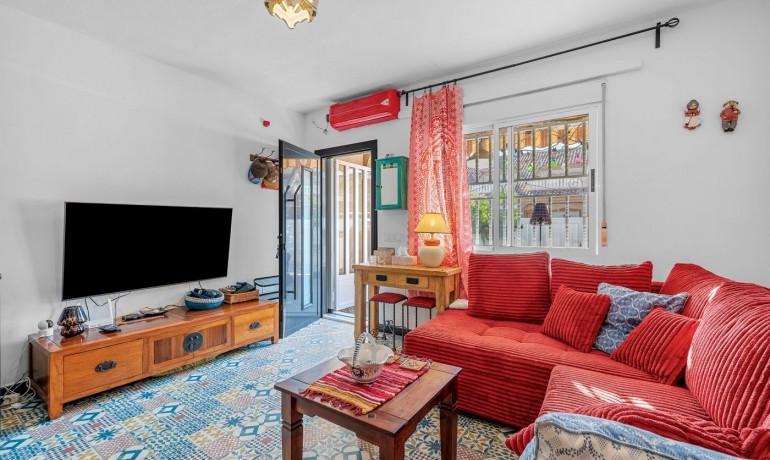 Venta - Casa -
Los Alcázares