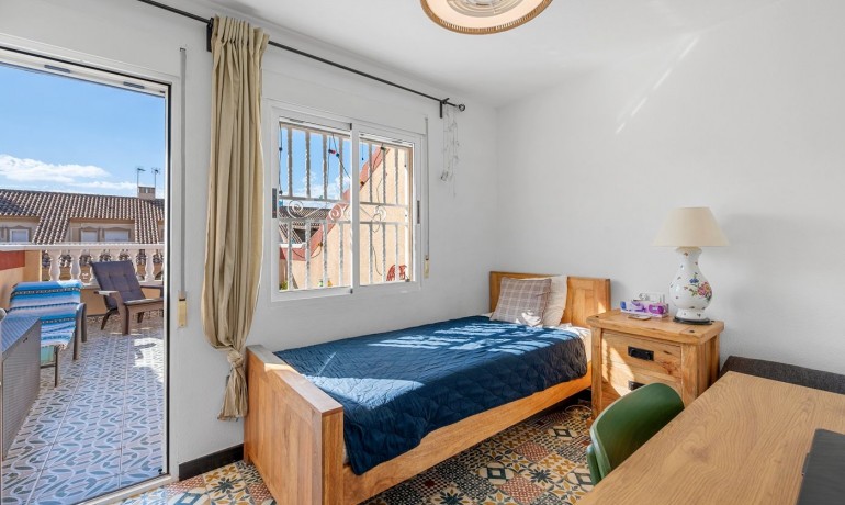 Venta - Casa -
Los Alcázares