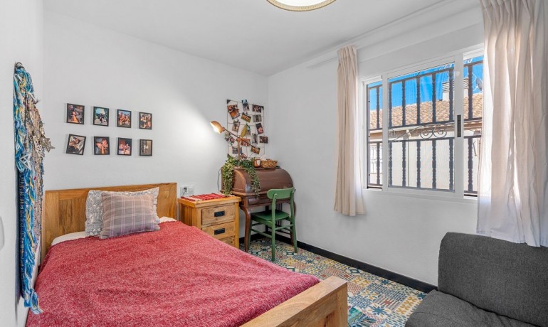 Venta - Casa -
Los Alcázares