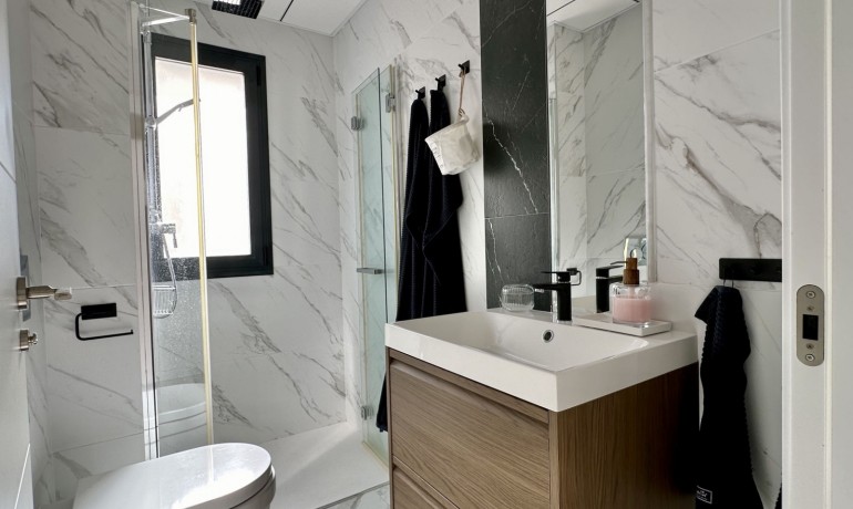 Herverkoop - Villa -
Orihuela Costa* - Lomas de Cabo Roig*