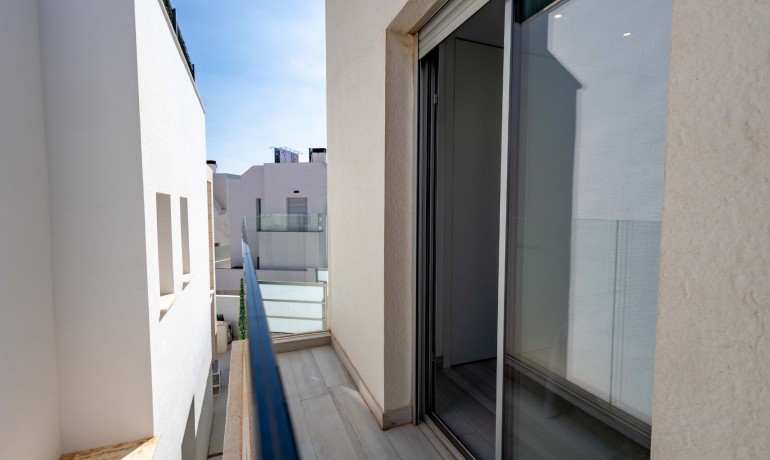 Herverkoop - Villa -
Orihuela Costa* - Lomas de Cabo Roig