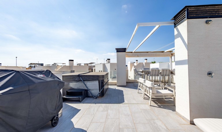 Herverkoop - Villa -
Orihuela Costa* - Lomas de Cabo Roig