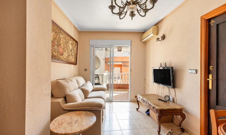 Herverkoop - Appartement / Flat -
Torrevieja* - Estacion de autobuses