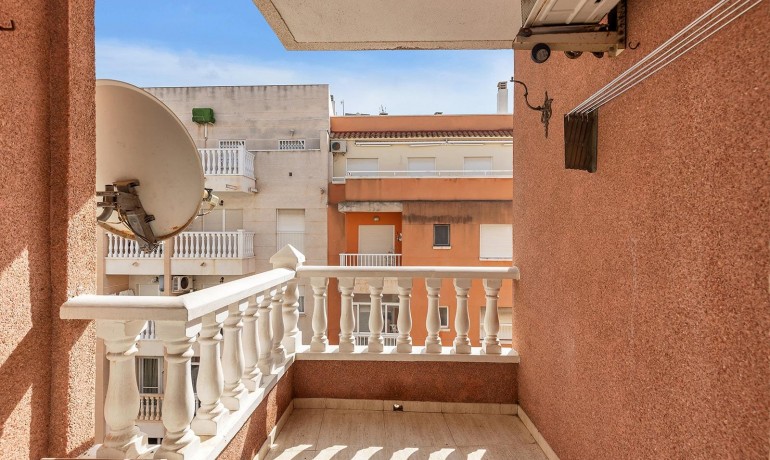 Herverkoop - Appartement / Flat -
Torrevieja* - Estacion de autobuses