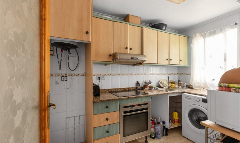 Herverkoop - Appartement / Flat -
Torrevieja* - Estacion de autobuses