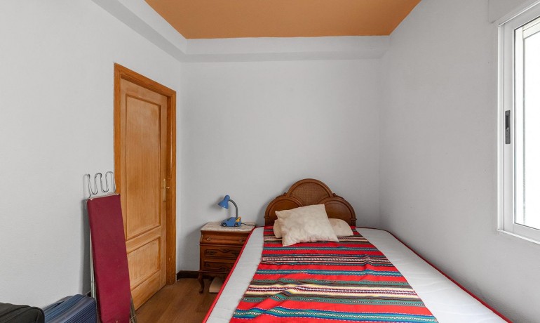 Herverkoop - Appartement / Flat -
Torrevieja* - Estacion de autobuses