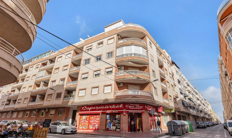 Herverkoop - Appartement / Flat -
Torrevieja* - Estacion de autobuses
