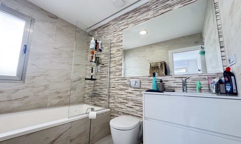 Venta - Villa -
Villamartin