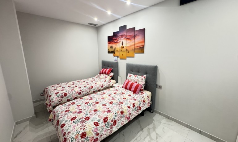 Venta - Villa -
Villamartin