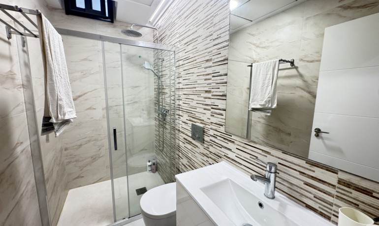 Venta - Villa -
Villamartin