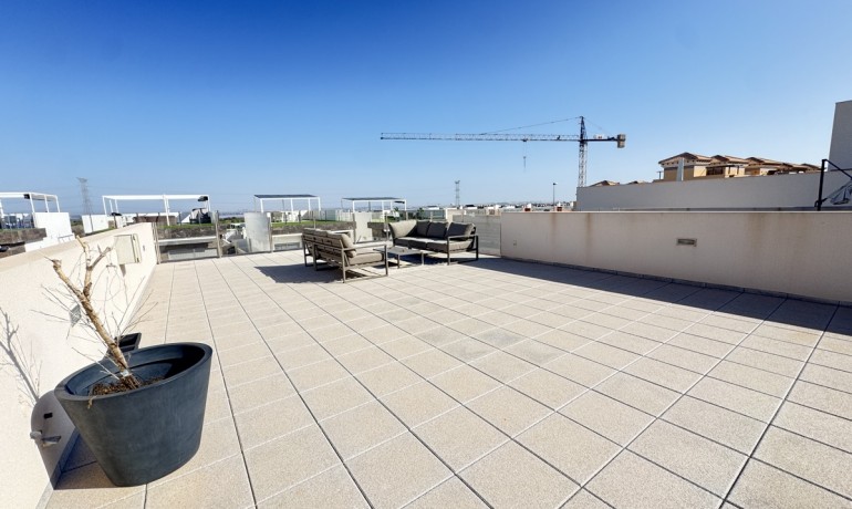 Herverkoop - Villa -
Alicante* - V