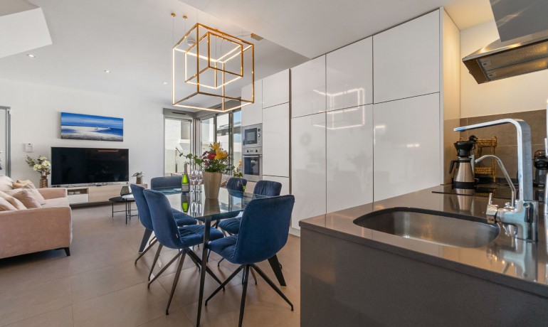 Herverkoop - Villa -
Orihuela Costa* - Villamartin