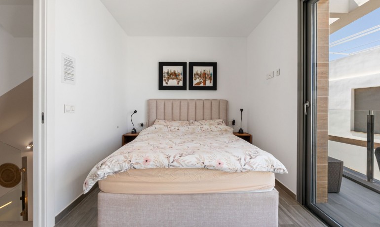 Herverkoop - Villa -
Orihuela Costa* - Villamartin