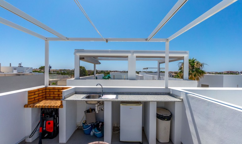 Herverkoop - Villa -
Orihuela Costa* - Villamartin