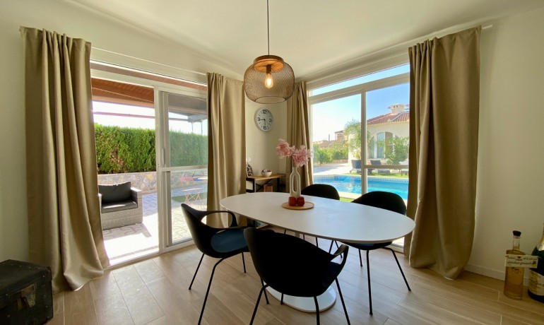 Venta - Villa -
Ciudad Quesada - Ciudad Quesada - Town