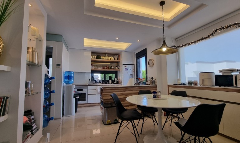 Venta - Casa -
Ciudad Quesada - Lo Marabu