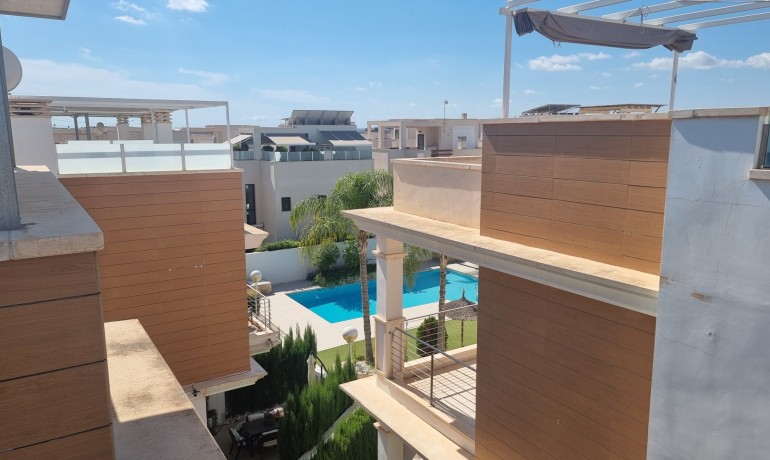 Venta - Casa -
Ciudad Quesada - Lo Marabu