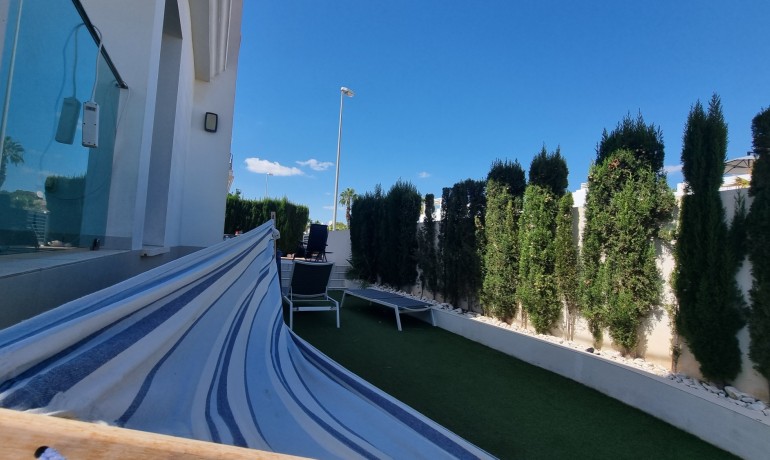 Venta - Casa -
Ciudad Quesada - Lo Marabu