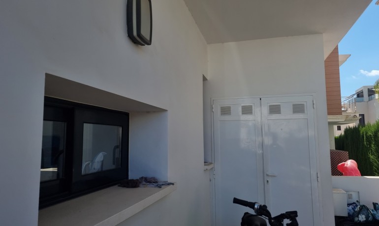 Venta - Casa -
Ciudad Quesada - Lo Marabu