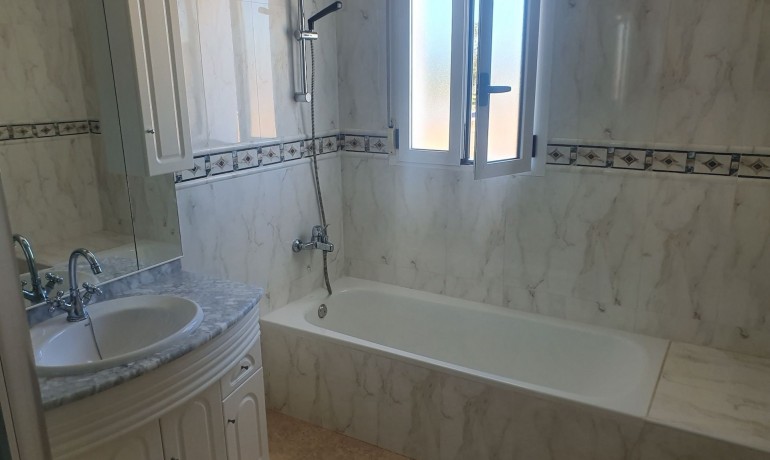 Herverkoop - Villa -
Algorfa* - Montemar