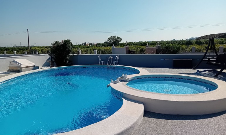 Herverkoop - Villa -
Jacarilla - Jacarilla - Country