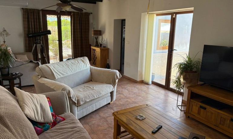 Herverkoop - Villa -
Jacarilla - Jacarilla - Country