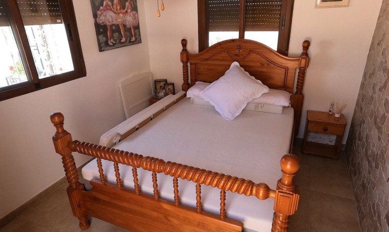 Herverkoop - Villa -
Jacarilla - Jacarilla - Country