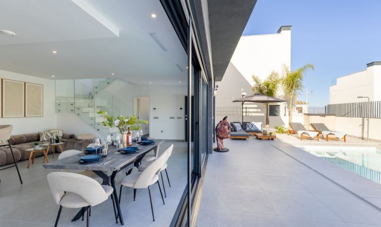 Herverkoop - Villa -
Algorfa* - La Finca Golf Resort