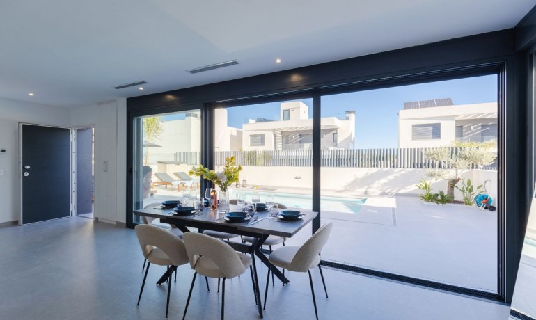 Herverkoop - Villa -
Algorfa* - La Finca Golf Resort