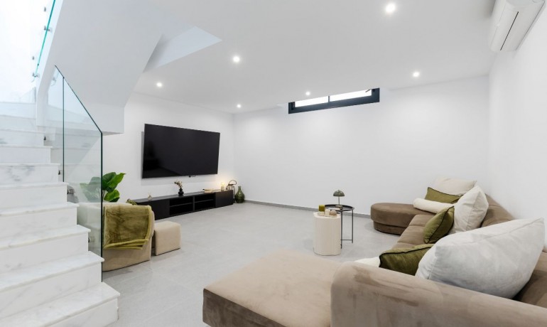 Herverkoop - Villa -
Algorfa* - La Finca Golf Resort