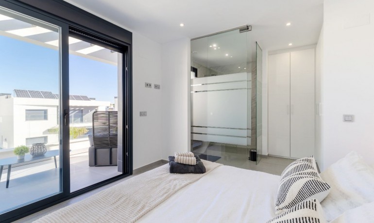 Herverkoop - Villa -
Algorfa* - La Finca Golf Resort