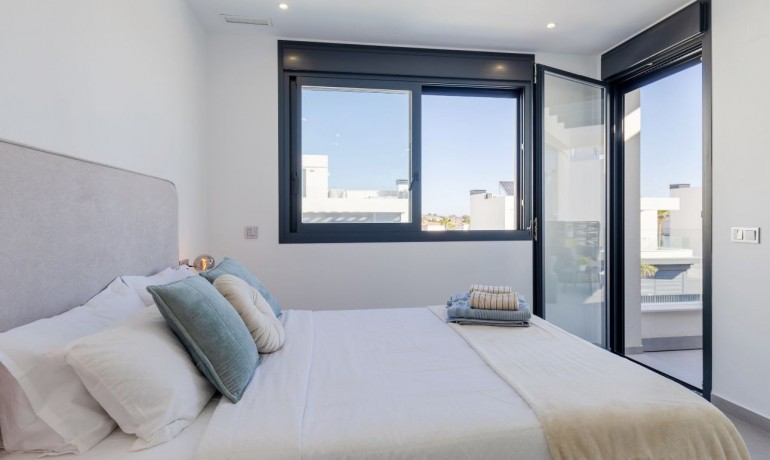 Herverkoop - Villa -
Algorfa* - La Finca Golf Resort