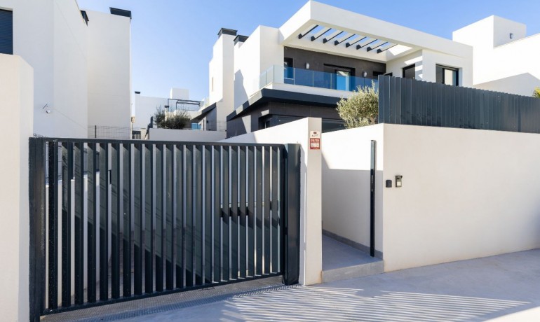 Herverkoop - Villa -
Algorfa* - La Finca Golf Resort