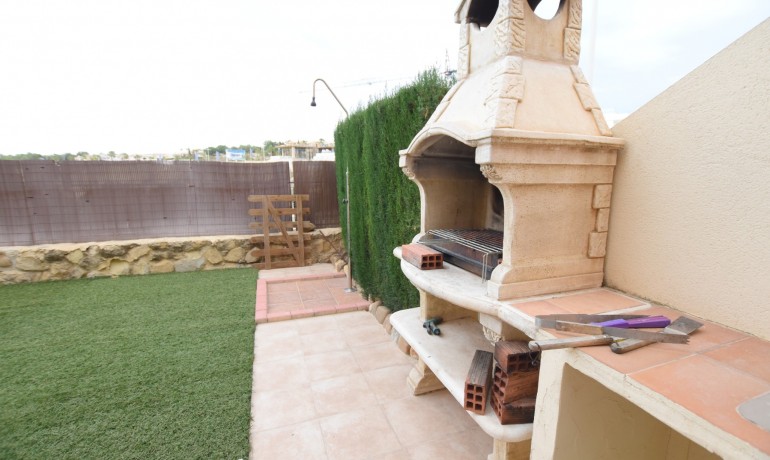 Herverkoop - Huis -
Algorfa* - Inland