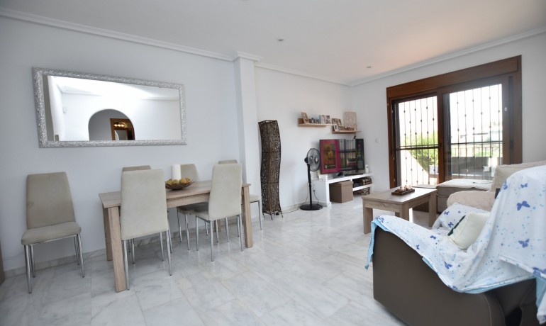 Herverkoop - Huis -
Algorfa* - Inland