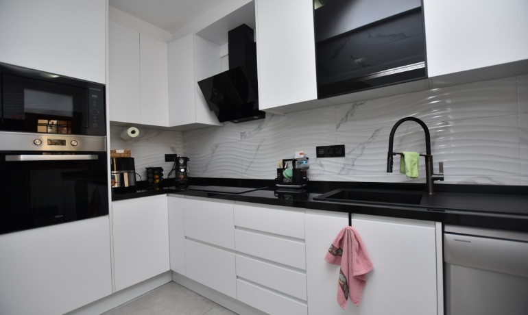 Herverkoop - Huis -
Algorfa* - Inland