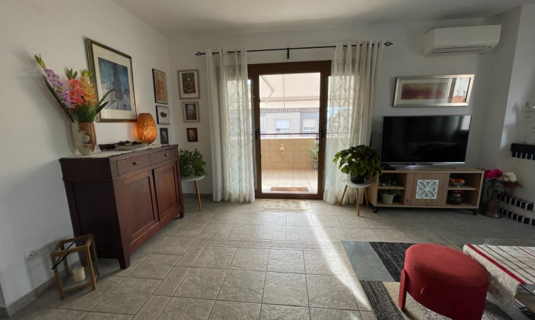 Herverkoop - Appartement / Flat -
Almoradí - centro