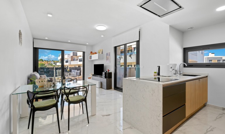 Sale - Apartment / Flat -
Villamartin