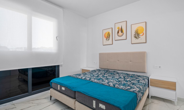 Sale - Apartment / Flat -
Villamartin