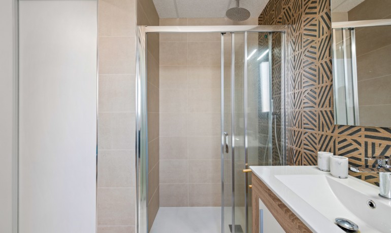 Sale - Apartment / Flat -
Villamartin