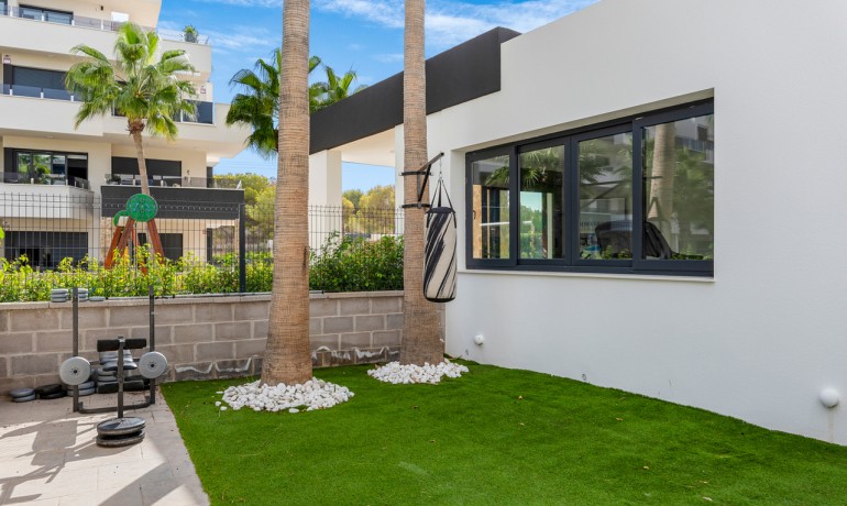 Sale - Apartment / Flat -
Villamartin