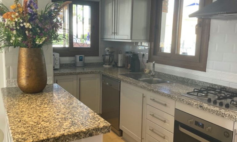 Herverkoop - Villa -
Algorfa* - Algorfa